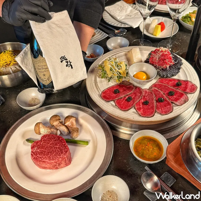 ▲滿桌豐富多樣的韓式醃醬料理與現切優質肉品，演繹首爾清潭洞傳奇燒肉的豐盛美味。圖／梵燒肉提供；窩客島編輯李維唐整理