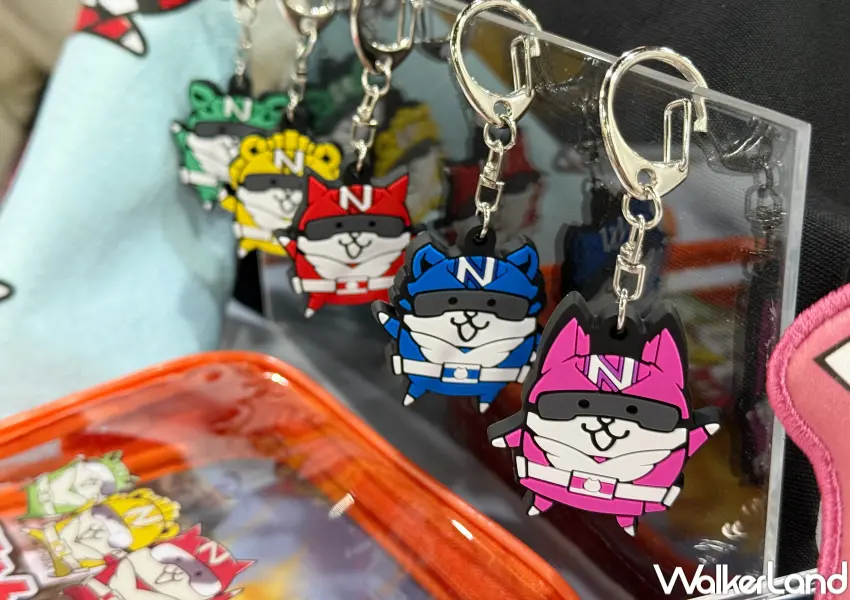 ▲華山貓咪大戰爭快閃店必買周邊!華山快閃店會場限定貓咪戰隊橡膠鑰匙圈。(攝影:鄭亦庭)