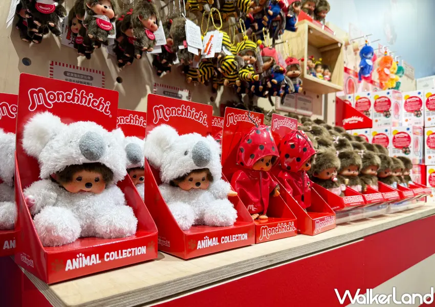 ▲Monchhichi中山快閃店也買得到歐美復刻款、藝術家聯名款Monchhichi。(攝影:鄭亦庭)