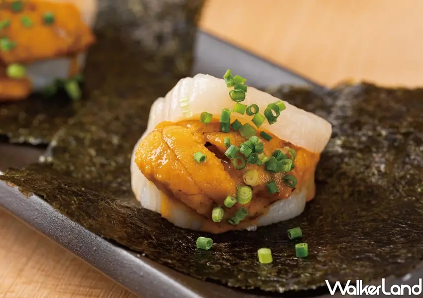 ▲日式海鮮名店魚君主打極致奢華食材,飽滿鮮甜的干貝搭配濃郁海膽令人垂涎三尺。