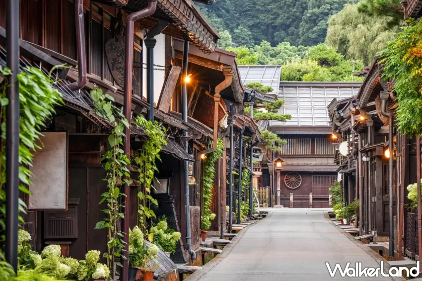 ▲日本線上訂房領導品牌 Rakuten 樂天旅遊 7 月 31 日起推出「8 月秋旅應援祭」,搭配限時加碼「父親節優惠」88折,日本住宿優惠最高 7 折起。圖/Rakuten 樂天旅遊提供;窩客島整理