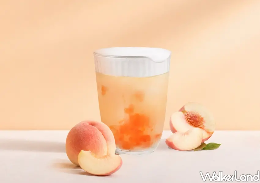 ▲新品奶蓋桃桃烏龍由老賴茶棧精心打造,鹹甜奶蓋搭配白桃烏龍與特製蜜桃醬,口感層次豐富。