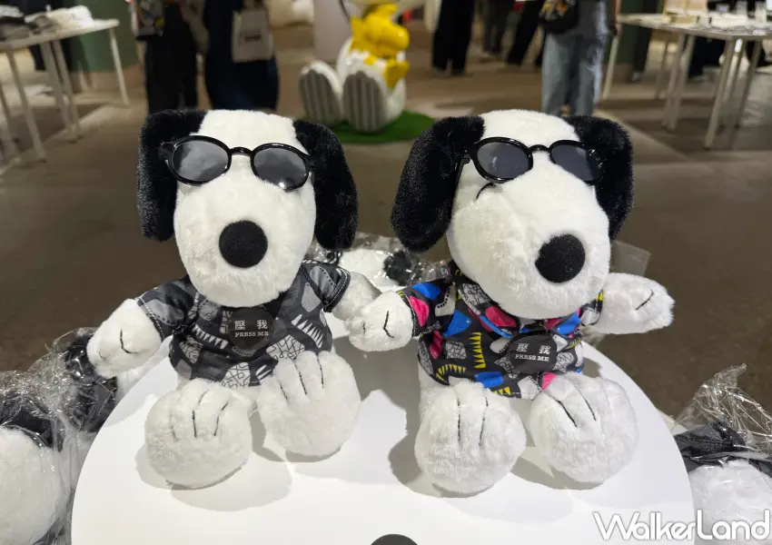 ▲松菸史努比台北站周邊新品必買!崔雅喜 X 耳朵飛飛史努比娃娃新登場,按壓腹部招牌耳朵就會瞬間飛起。(攝影:鄭亦庭)