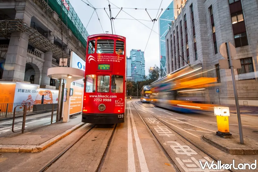 ▲香港街頭叮叮車展現在地風情,易遊網祭出限時一口價優惠吸引自由行旅客。圖/易遊網提供;窩客島編輯李維唐整理
