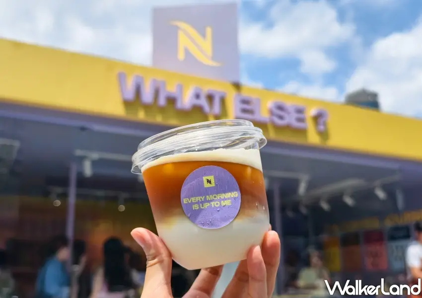 ▲親手萃取香醇咖啡並手捧專屬晨間飲品，在夏日快閃店現場拍照記錄美好儀式感。(攝影：鄭雅之)
