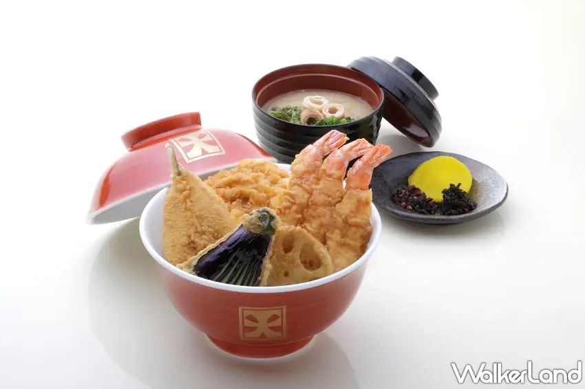▲「銀座天國天丼」鋪滿大車蝦、蟹爪與時令蔬食，淋上經典醬汁極具誘惑力。圖／大倉久和大飯店提供；窩客島編輯李維唐整理
