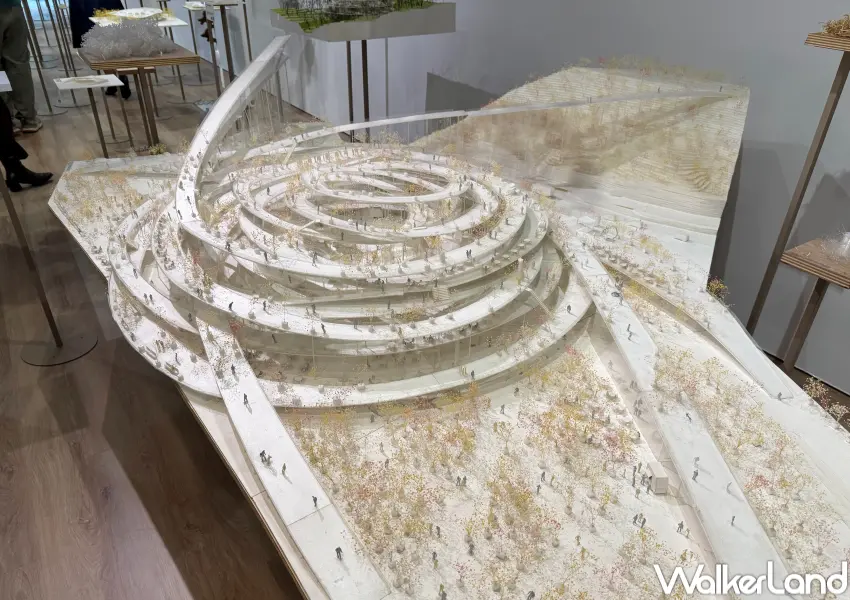 ▲忠泰美術館藤本壯介建築展必拍!思想之森展出超過百個建築計畫模型、設計試作,讓大家彷彿走進藤本壯介的思想森林。(攝影:鄭亦庭)