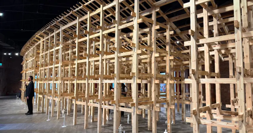 日本關西萬博環形大屋頂來台！藤本壯介建築展海外首站在台北，超過百個建築模型、手稿一次看。