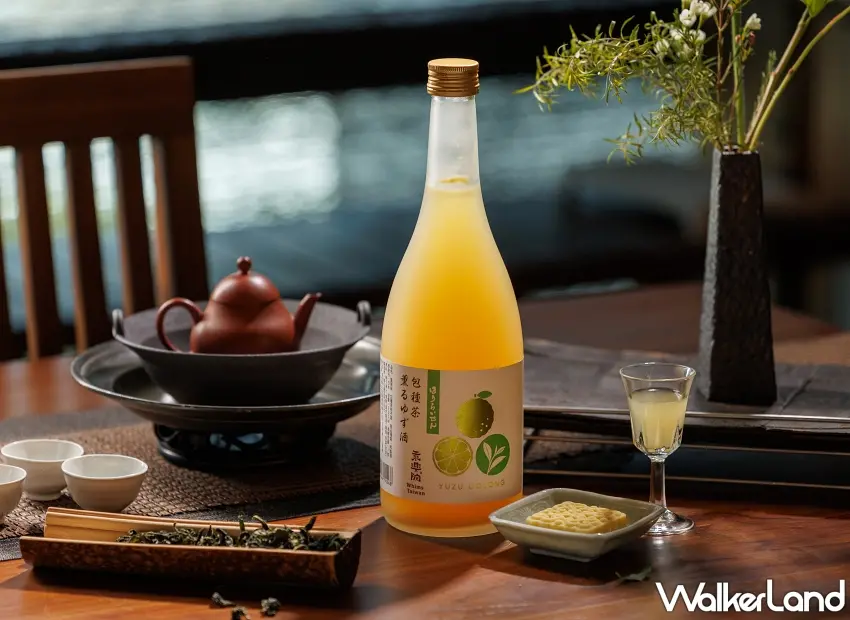 ▲蓬萊泉乘興院包種茶柚子酒兼具果香與清爽茶韻,非常適合中秋佳節搭配月餅與各式佳餚享用。圖/本事選酒提供;窩客島編輯李維唐整理
