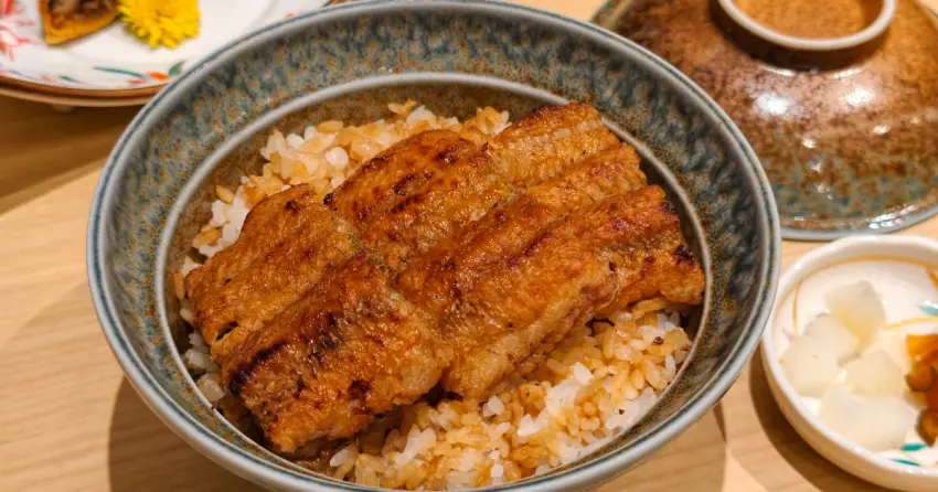 四代目菊川鰻魚飯插旗大巨蛋！半價鰻魚飯搶先吃，遠東Garden City美食必吃。