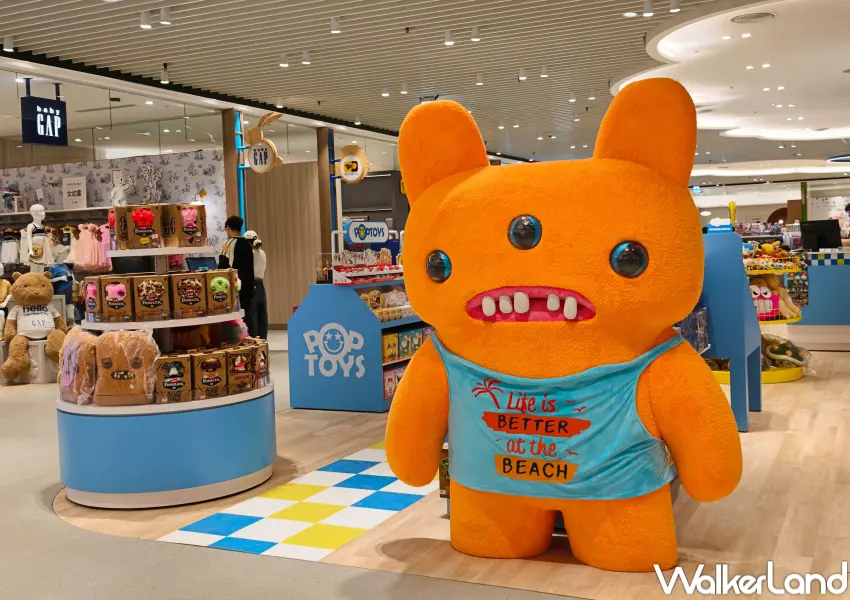 ▲SOGO大巨蛋IP小物潮玩天堂！5樓POPTOYS擺放大型放克牙寶、放克牙寶玩偶。(攝影：鄭亦庭)