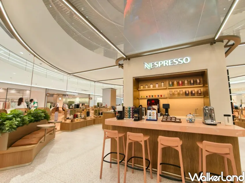 ▲瑞士頂級咖啡品牌Nespresso進駐大巨蛋遠東Garden City商場,提供質感滿載的精緻咖啡品嚐與購物空間。(攝影:鄭雅之)