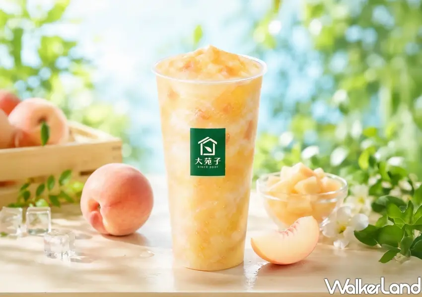 ▲大苑子梨山水蜜桃雪沙回歸，嚴選梨山水蜜桃，綿密冰沙加滿果丁，口感升級，大杯99元，水蜜桃控衝了。
