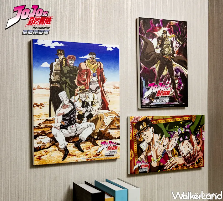 ▲JOJO台中快閃店開賣星塵遠征軍無框畫、壓克力立牌,JOJO鐵粉必收。
