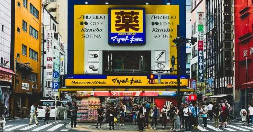 買藥妝不能現場退稅？2026日本退稅新制11月上路，託運前少一步驟「錢錢直接泡湯」