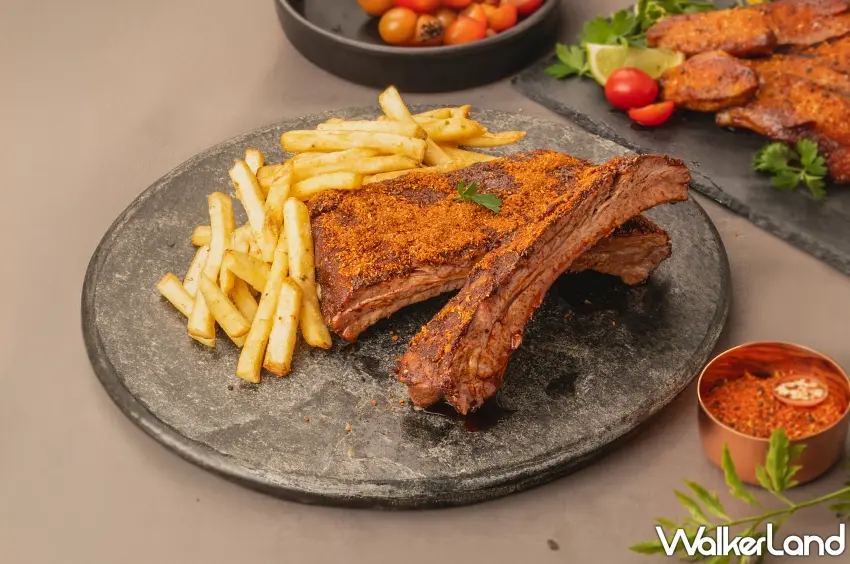 ▲金色三麥推出「金色星期三」,會員於每週三至門市內用消費,即享指定招牌餐點優惠乙份,每桌限優惠乙份。圖/金色三麥提供;窩客島整理