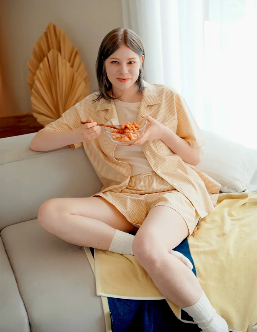 ▲採用100%純棉輕盈材質,無壓平口短褲與內建胸墊設計讓人免受內衣束縛。