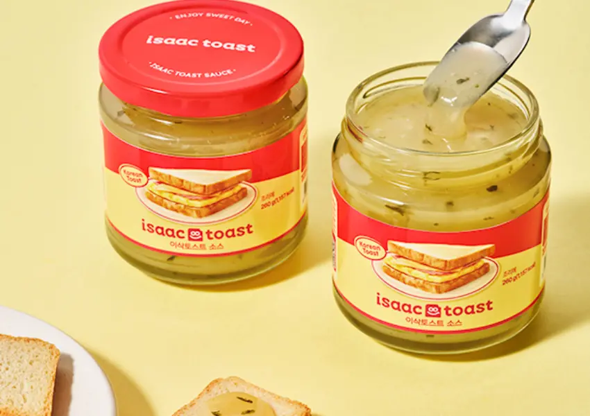 ▲韓國必吃經典早餐品牌Isaac Toast重磅推出瓶裝「Isaac Toast吐司抹醬」,將經典靈魂醬汁原汁原味封存入罐。
