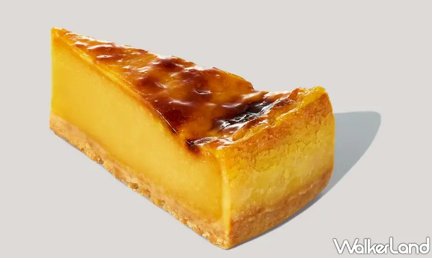▲結合紅遙地瓜與安納地瓜的「紅はるかと安納芋の焼き蜜芋ケーキ」,表面微焦糖蜜展現層次口感。 圖/日本星巴克提供;窩客島編輯李維唐整理