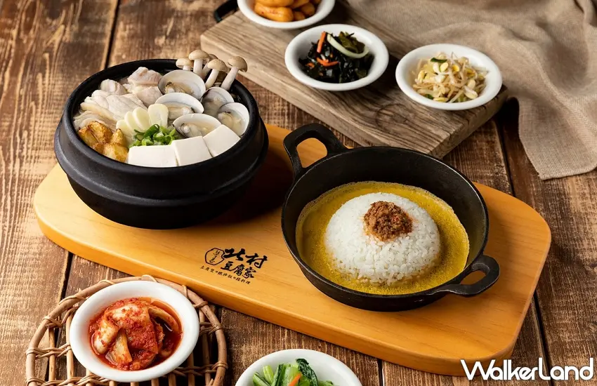 ▲滿滿鮮美蛤蜊與嫩滑雞肉交織出濃郁湯頭,香蒜風味令人回味無窮。圖/北村豆腐家提供;窩客島編輯李維唐整理