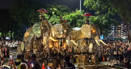 台北大象遊行現場直擊！免費看巨型大象遊行，4大觀賞方式、最佳拍照區跟上