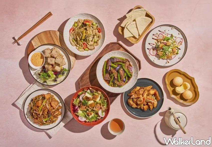 ▲養心沙龍於九月推出全新季節菜單,大量選用猴頭菇、杏鮑菇、茭白筍與當季蔬菜等原形食材,透過快炒、油燜、醬燒與炙燒等中式技法,呈現多款兼具豐富口感與色香味的家常蔬食美學。圖/養心沙龍提供;窩客島整理