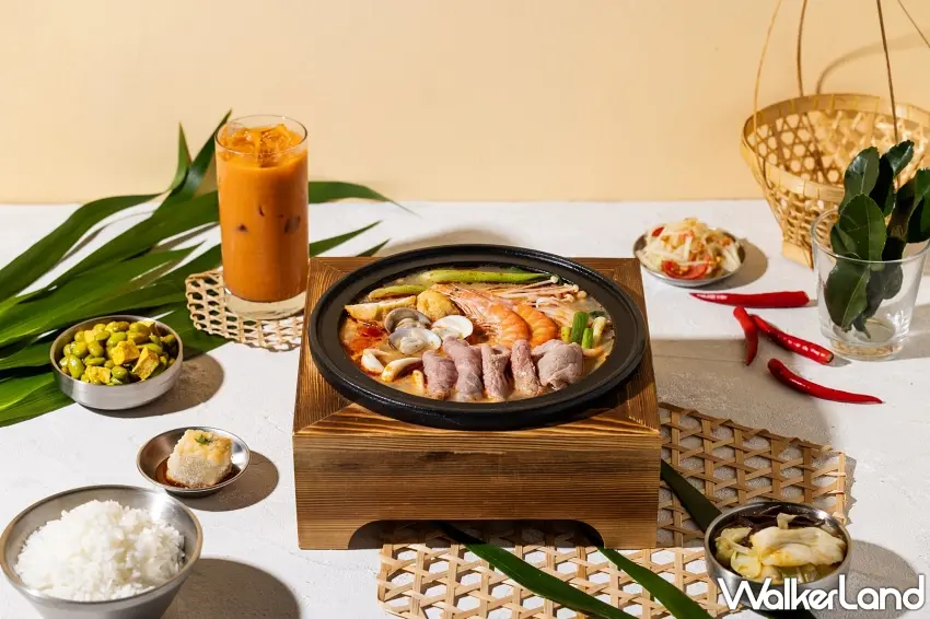 ▲霸氣「泰式冬蔭功海陸牛肉鍋」,酸辣帶勁的冬蔭功湯底搭配豐富海陸配料,吃起來大呼過癮。圖/日日南洋提供;窩客島整理