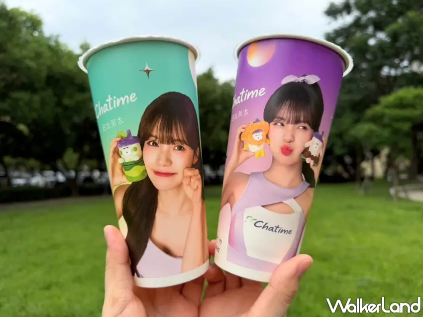 ▲日出茶太飲料杯身換上品牌代言人李多慧的精美造型印花,呈現亮眼活潑的視覺視覺感。圖/日出茶太提供;窩客島整理