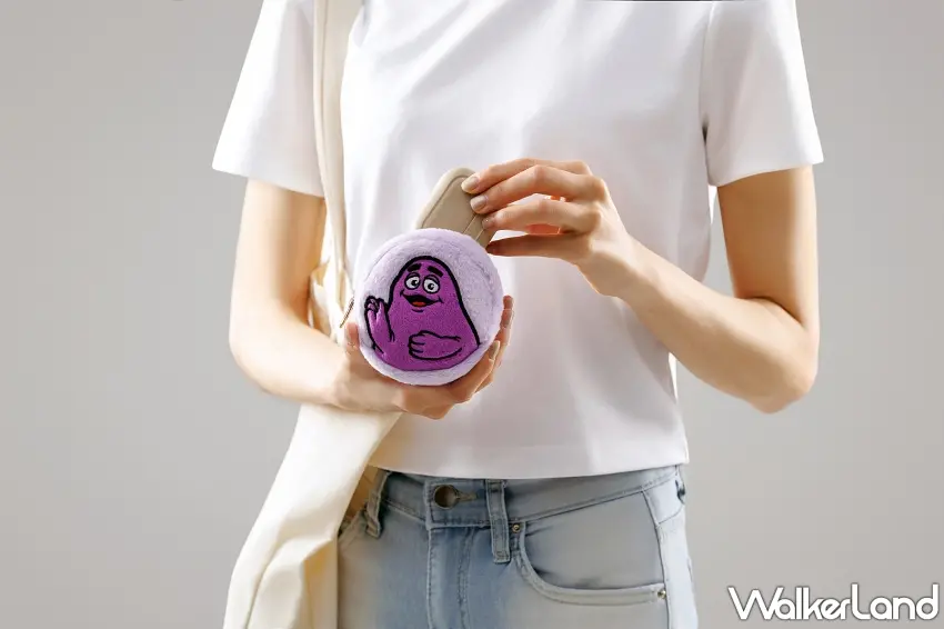 ▲就是這款奶昔大哥圓形絨毛零錢包!手感摸起來蓬鬆柔軟,搭配奶昔大哥招牌微笑簡直療癒感爆棚。圖/麥當勞提供;窩客島整理