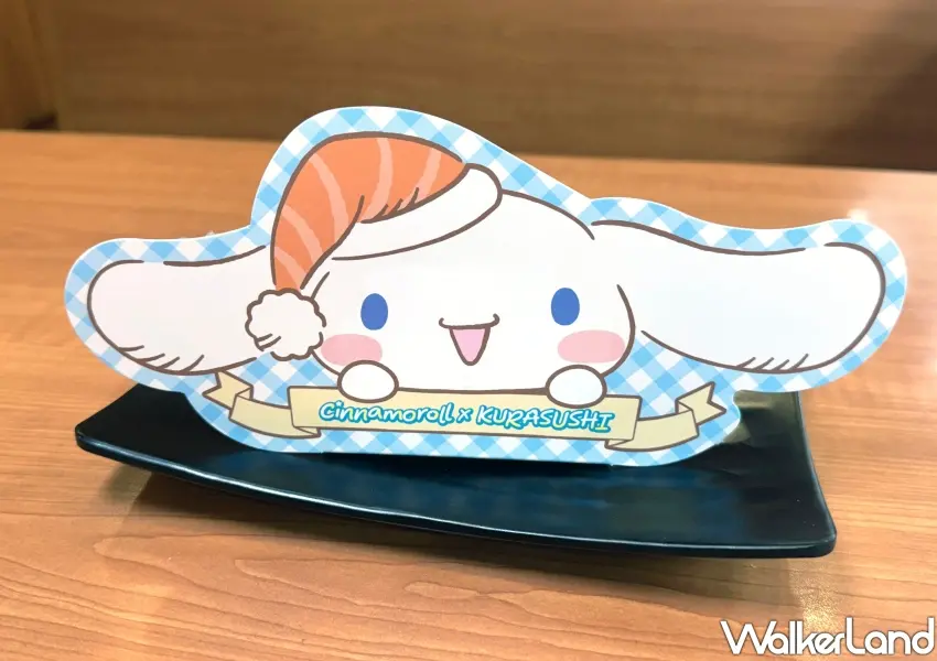 ▲大耳狗喜拿北海道生乳捲附贈角色造型插卡,購買即贈睡衣派對系列限量貼紙盲袋。