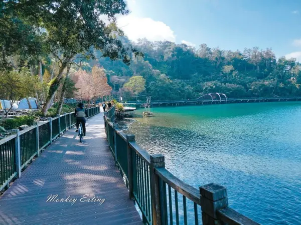 ▲南投日月潭一日遊景點必去!日月潭環湖自行車道沿途觀賞日月潭美景。(攝影:部落客 貪吃猴)