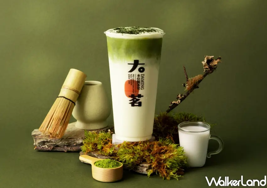 ▲主打款「青抹浮島」撒上滿滿海苔粉點綴,鹹香海苔與滑順酪梨奶蓋碰撞靜岡抹茶茶韻,交織出超驚喜的鹹甜風味。