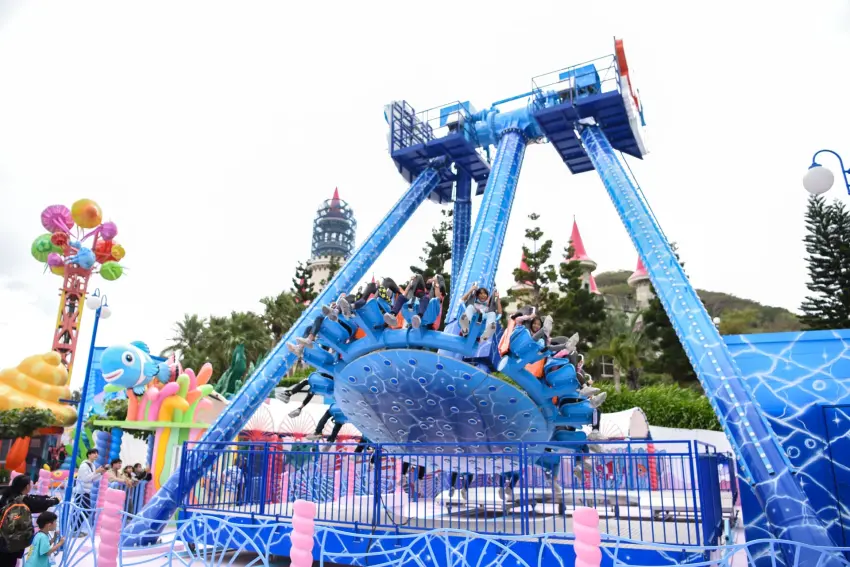 ▲花蓮遠雄海洋公園祭出軍警消與教師免費方案,成為東台灣連假度假熱門首選。