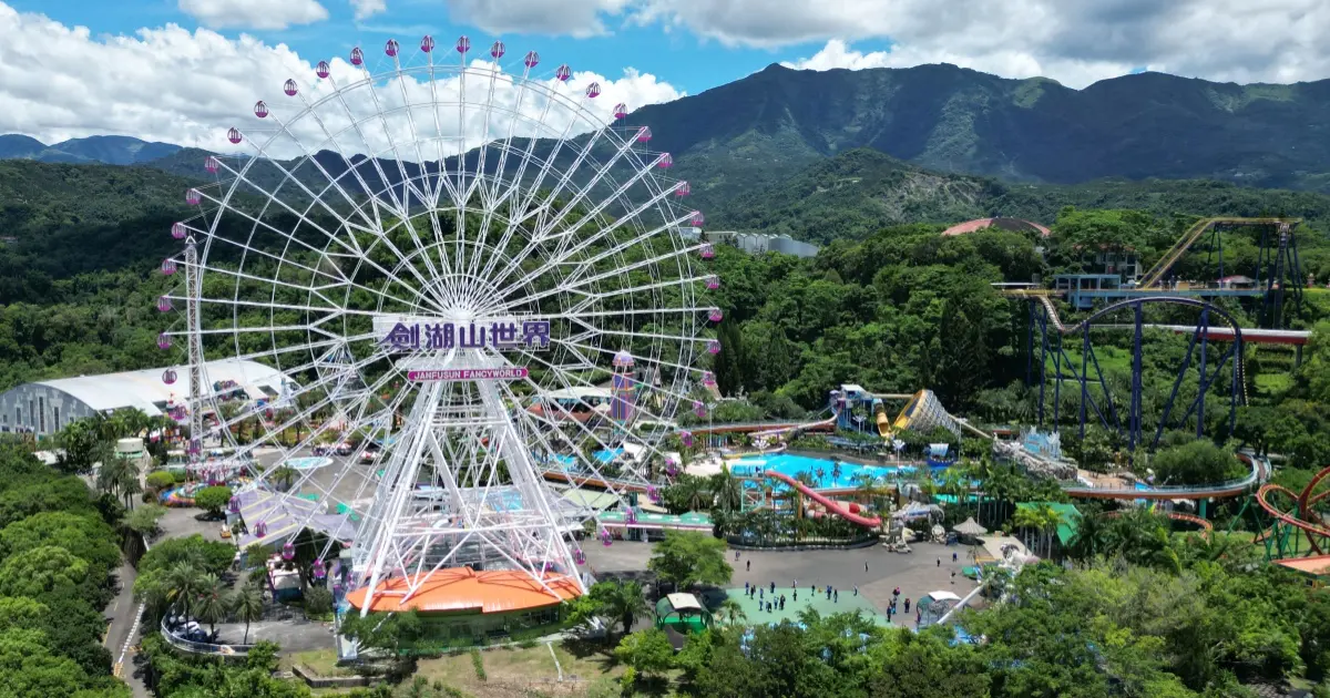 老師衝這兩處免費玩！中秋連假「全台6大遊樂園」優惠懶人包，壽星100元玩爆劍湖山