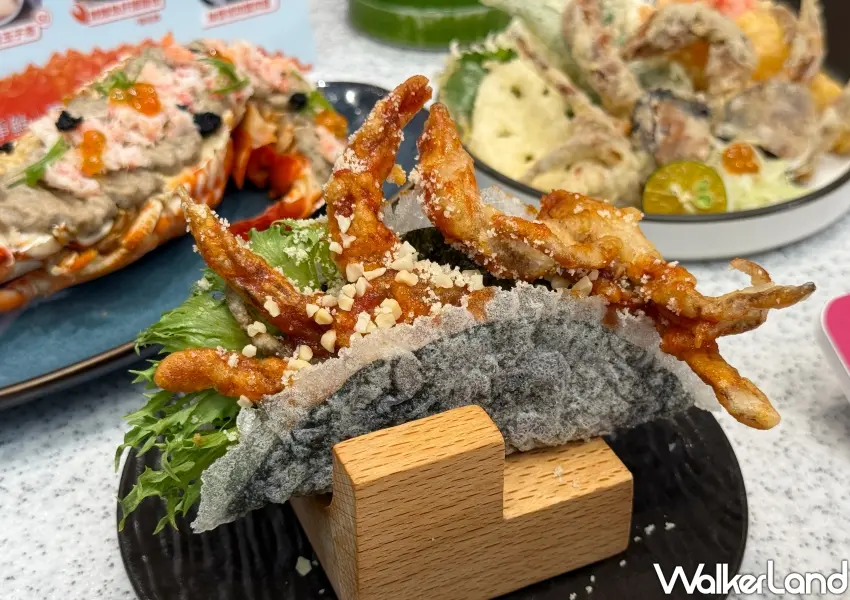 ▲MAGiC TOUCH點爭鮮獨家金蟹洋釀鮮旨握,整隻酥炸軟殼蟹淋上韓式洋釀醬,咬下外酥內嫩酸甜開胃。(攝影:鄭雅之)