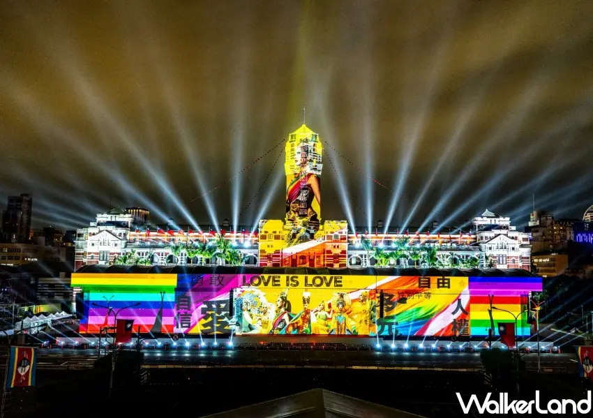 ▲總統府建築光雕秀重現歷史時刻,繽紛色彩與光影交織出動人的台灣民主發展歷程。