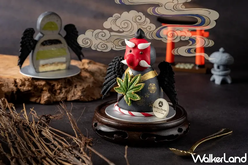 ▲天狗的長鼻紅臉配上黑色雙翼,一登場就把日本妖怪的神秘氣場拉滿,切開還能看到慕斯與內餡交疊的層次。圖/大倉久和大飯店提供;窩客島整理