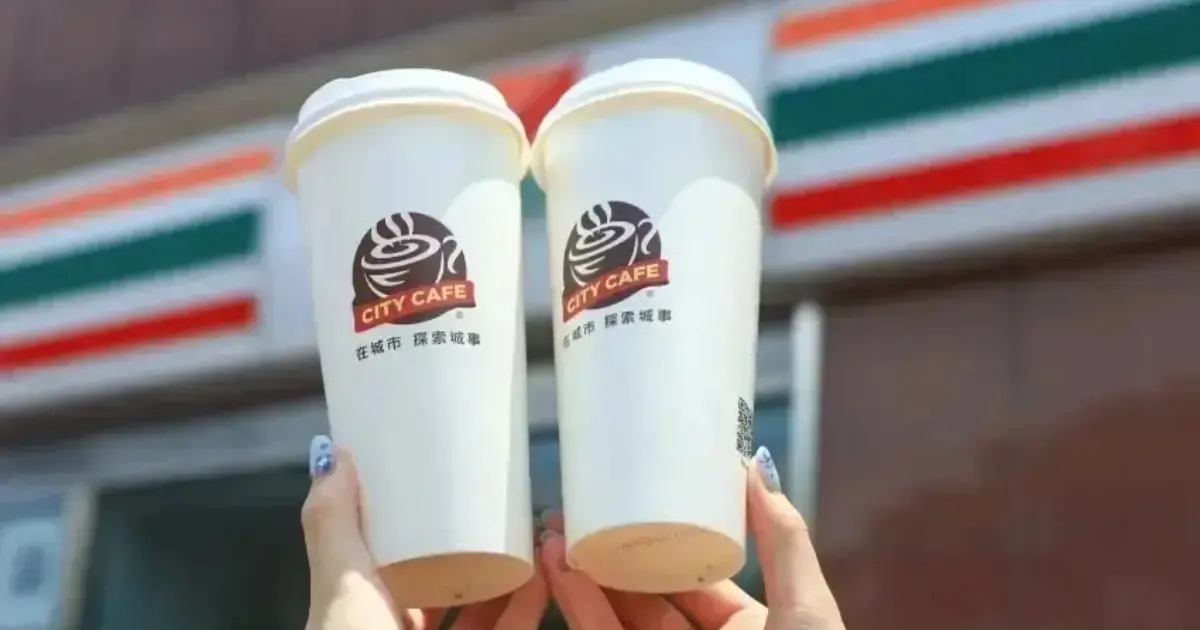 雙十連假4大超商優惠！7-11、全家咖啡買10送10先寄杯，咖啡、霜淇淋、果昔都有