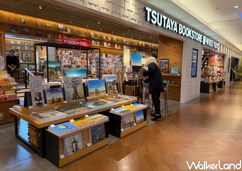 ▲日本藝術家TOKINOIRODORI個展「一頁繪本原畫展覽」即日起於 TSUTAYA BOOKSTORE信義店免門票參觀。(攝影:鄭亦庭)