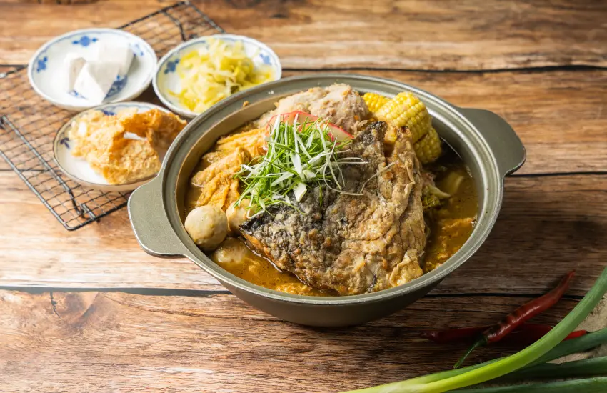 ▲膳馨砂鍋鮭魚頭沙茶香氣十足,高湯鮮甜濃郁,有滋有味
