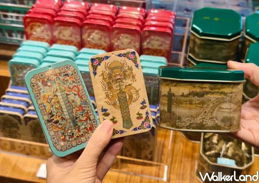 ▲雲端快閃店熱銷聯名商品包含宮廷風涼糖與上河圖茶包,經典古畫與帝王漆器設計將傳統文化融入現代生活日常。(攝影:鄭雅之)