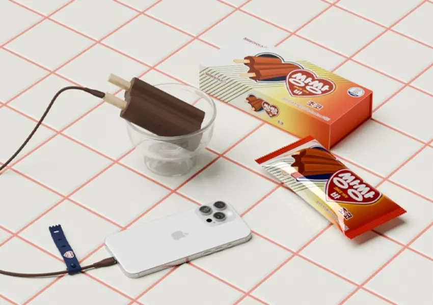 ▲結合充電式暖暖包與行動電源雙重功能，最長可連續發熱15小時。 雙向輸入輸出且標示符合航空規範，出國搭飛機隨身攜帶超安心。