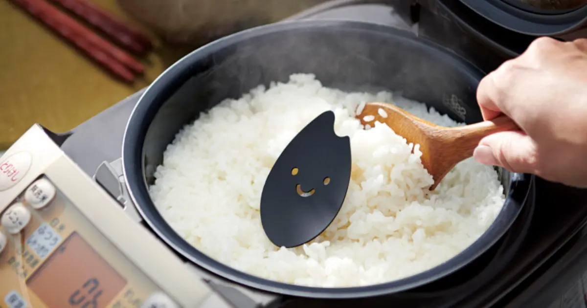 飯控必收神器！日本爆紅煮飯神器「黑色小米粒」，丟入電鍋一起煮白飯Q彈又香甜