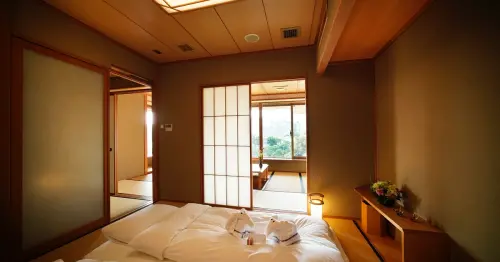 北投萬聖節變身妖怪溫泉旅館！日勝生加賀屋推百鬼限定轉蛋、妖怪文化走讀，雙人泡湯住宿10,850元起