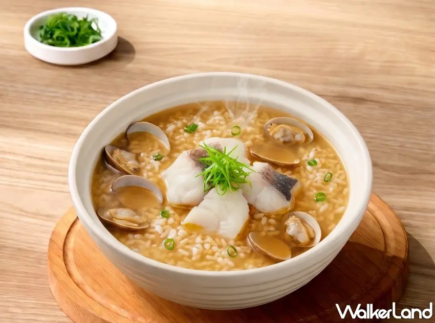 ▲在家煮海鮮粥也能輕鬆端出鮮味滿滿的一碗!石二鍋「台味海鮮熬高湯」選用新鮮鱸魚骨慢火熬煮,再加入扁魚、蝦米與蒜頭爆香提味,帶出清香鮮醇的海味湯底。無論搭配魚肉、蛤蜊煮成熱騰騰的海鮮粥,或拿來煮麵、火鍋、蒸蛋都很適合,省去自己熬高湯的麻煩,平常在家開伙更方便。圖/王品集團提供;窩客島整理