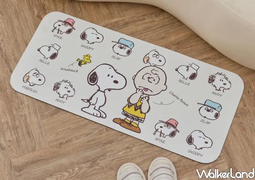 ▲帶來舒適腳感的「SNOOPY萬用墊」,搭配防滑底部設計,為居家空間增添可愛又安心的溫暖質感。