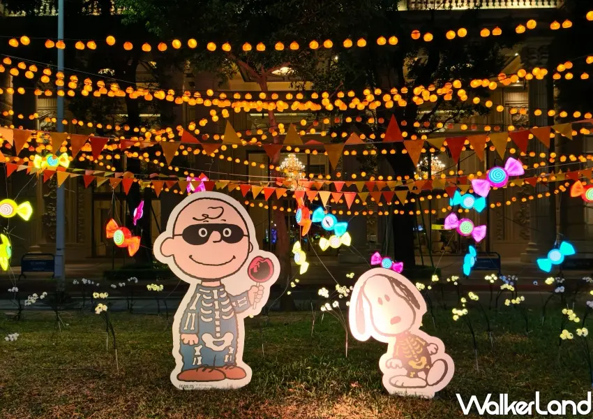 ▲討糖大作戰造景融入糖果燈飾與骷髏造型角色,營造歡樂萬聖節討糖氛圍。(攝影:鄭雅之)