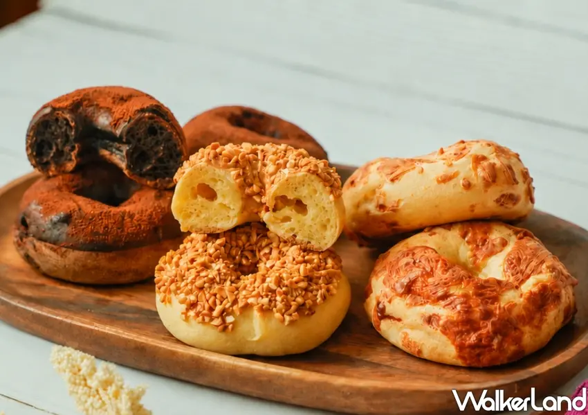 ▲奧瑪烘焙攜手Alwayss donut!推出話題麻糬甜甜圈，一口氣端出起司、巧克力、花生等多款甜鹹風味，超Ｑ彈咀嚼感是下午茶首選。   