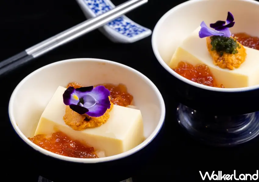 ▲開胃前菜「秋梨海葡萄雲丹豆腐」，滑嫩芙蓉豆腐搭配北海道海膽、海葡萄與脆甜秋梨，開啟清爽味覺體驗。   