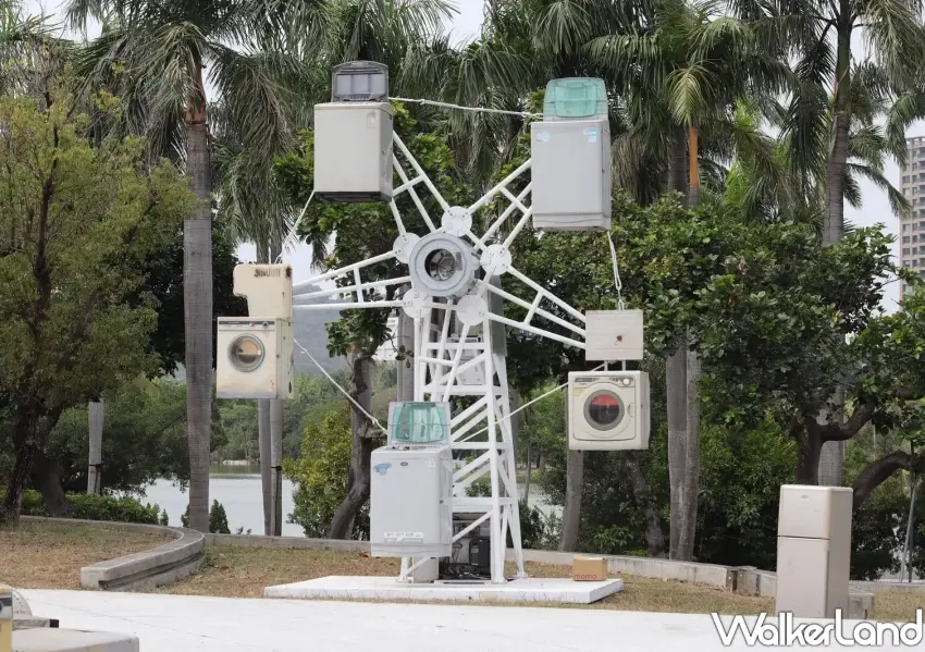 ▲廖建忠《運轉生活的終點站 4.0 L-oops》圓山自然景觀公園集結廢棄家電打造趣味摩天輪,成為2026白晝之夜最吸睛的幽默互動裝置。